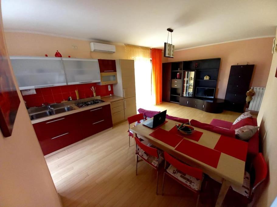 Апартаменты Casa Vacanze Mare Di Пестум Экстерьер фото